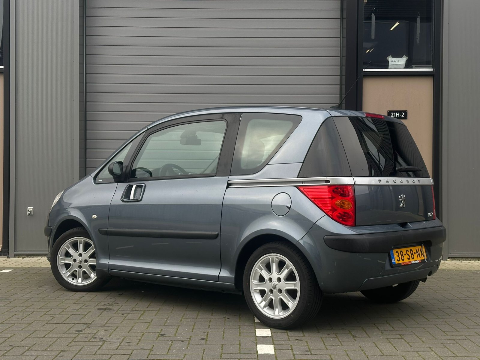 Peugeot 1007 1.4 75 PK Automaat Elek ramen Elek deuren Airco