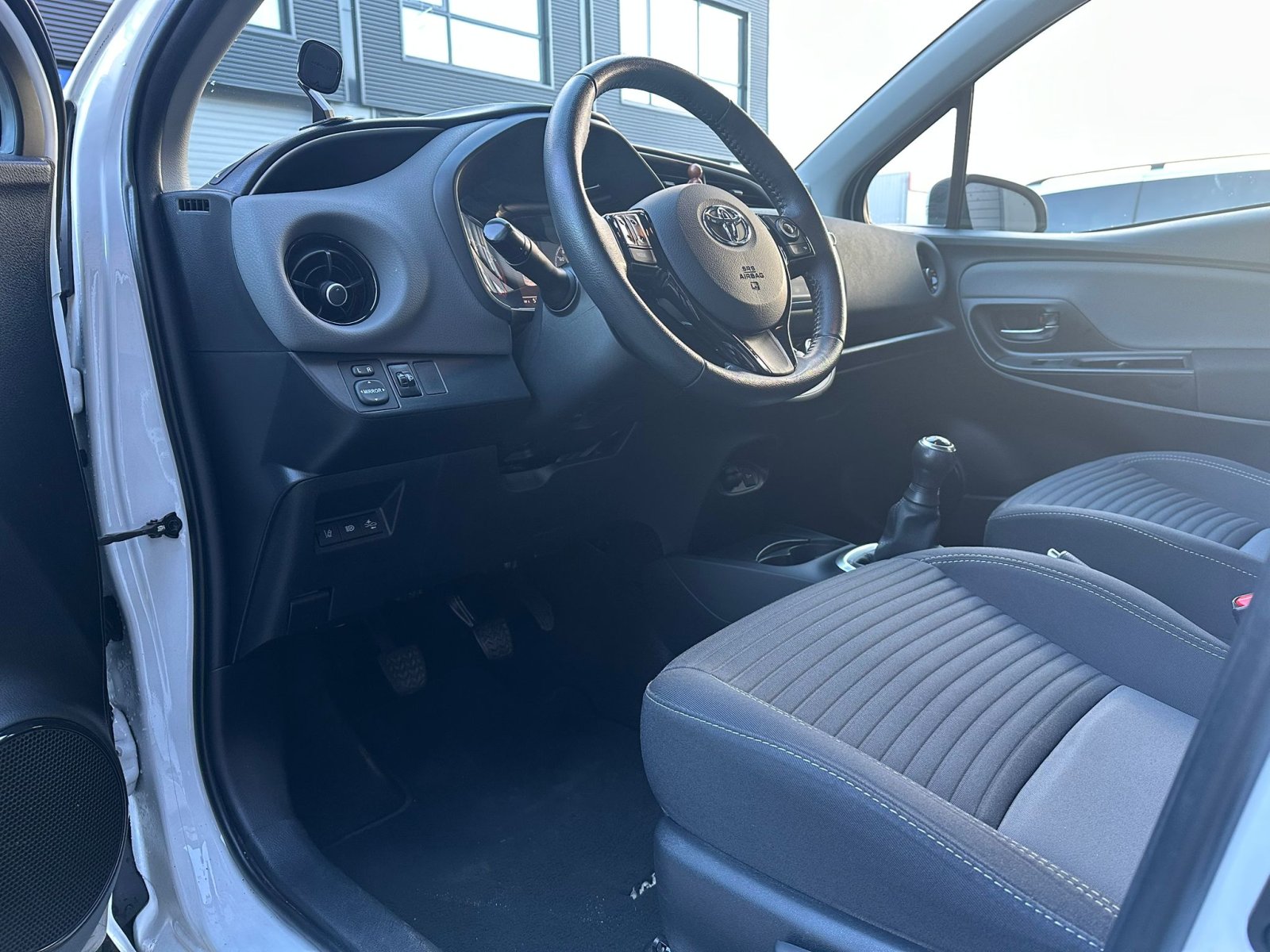 Toyota Yaris 1.0 VVT-i Comfort Elek ramen Airco Navi Camera