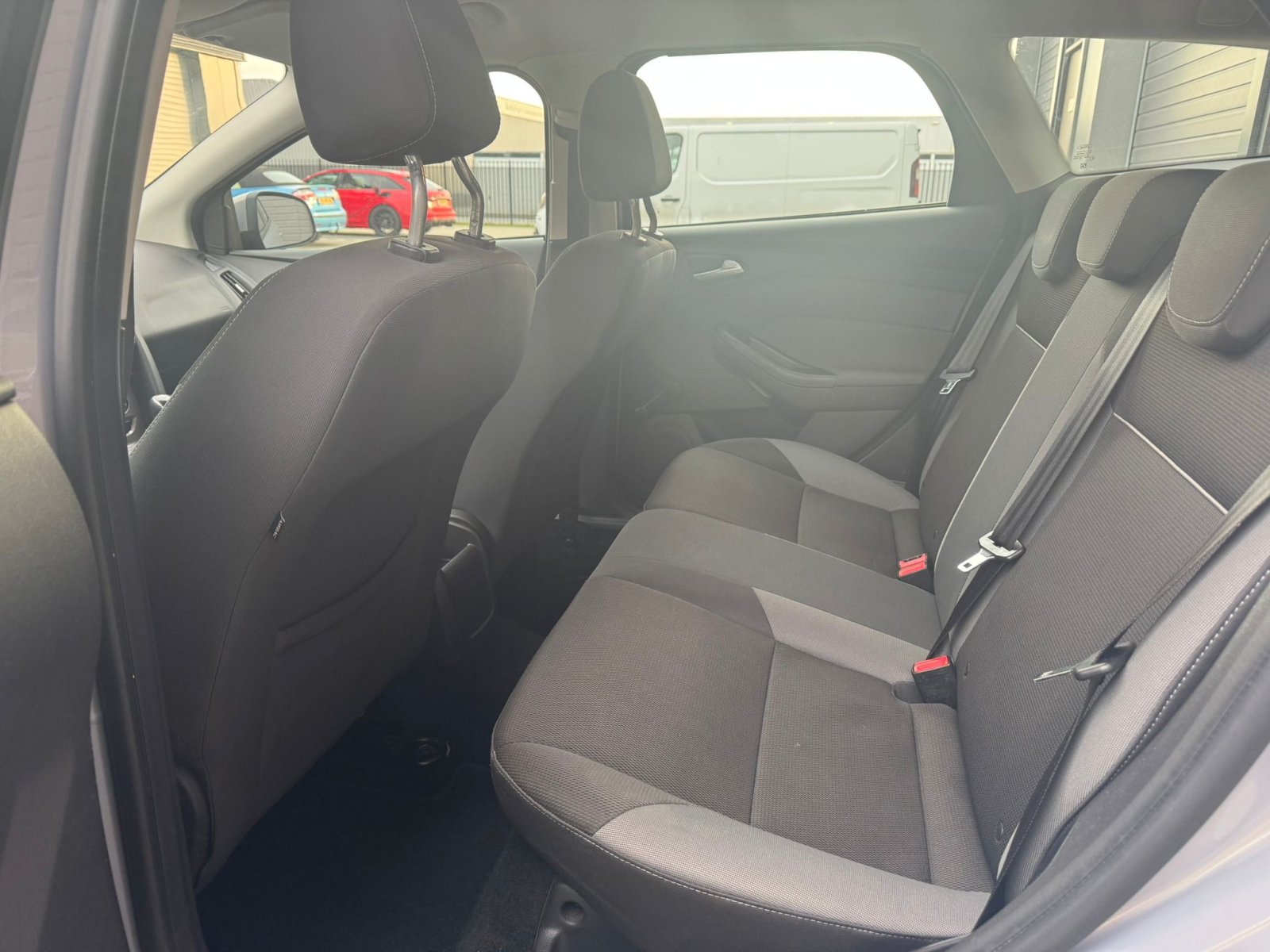 Ford Focus Wagon / Airco / Cruise / Sensoren / Navi