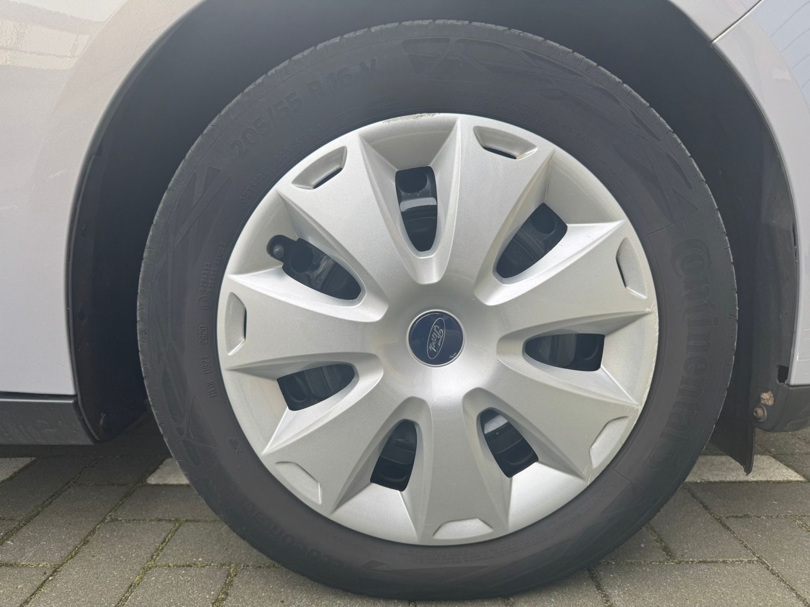 Ford Focus Wagon / Airco / Cruise / Sensoren / Navi