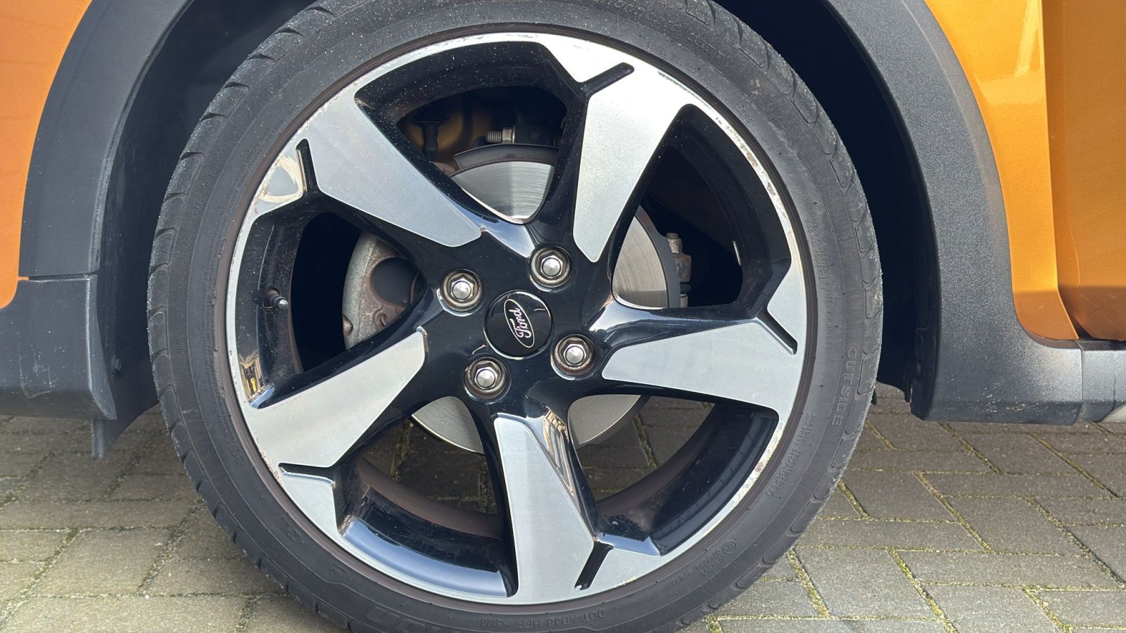 Ford Fiesta 1.0 actieve adaptief cruise Pano LED Airco LMV