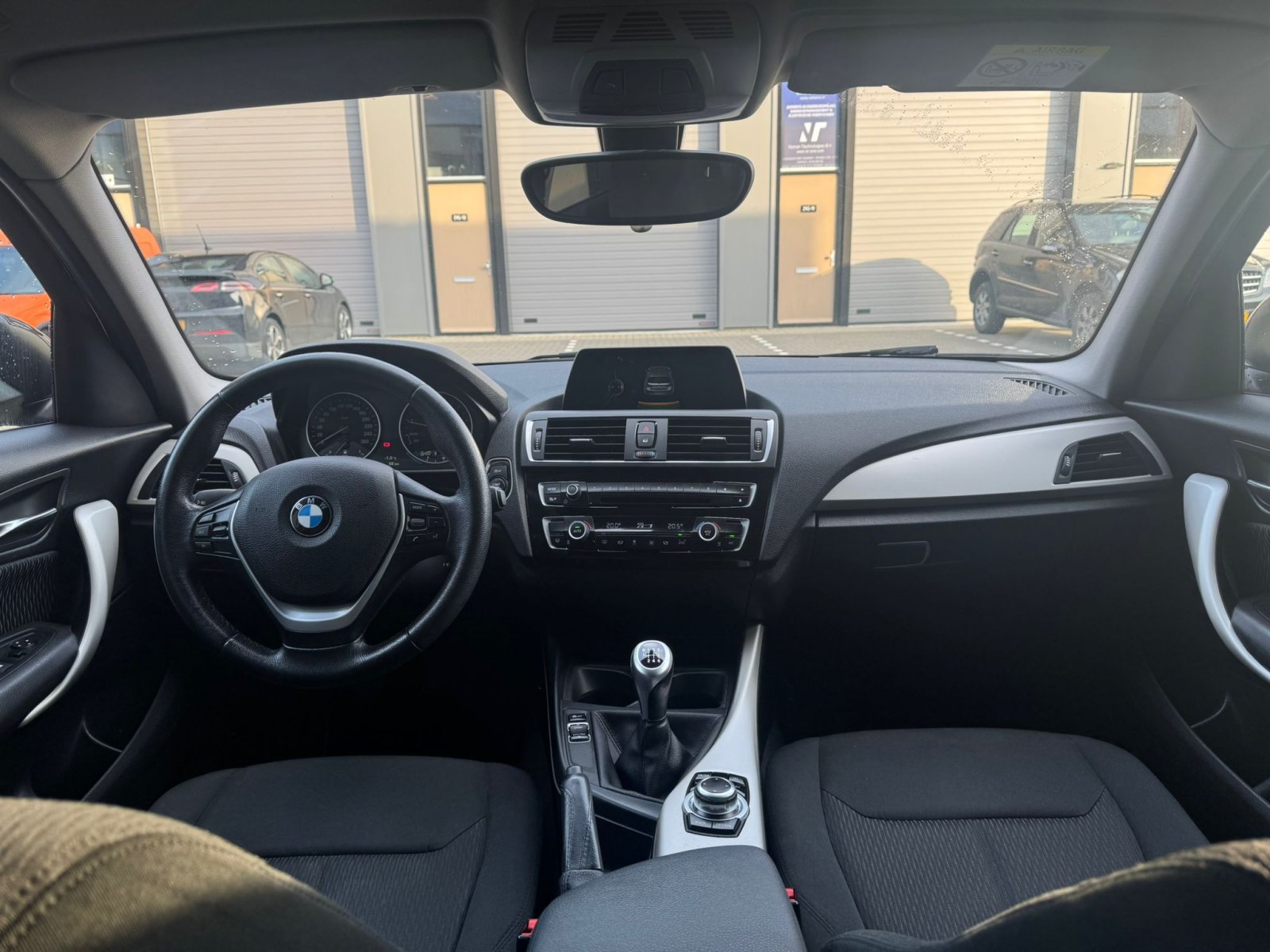 BMW 1-Serie, 116i Executive / Airco / Navi / org NL / Cruise / LED