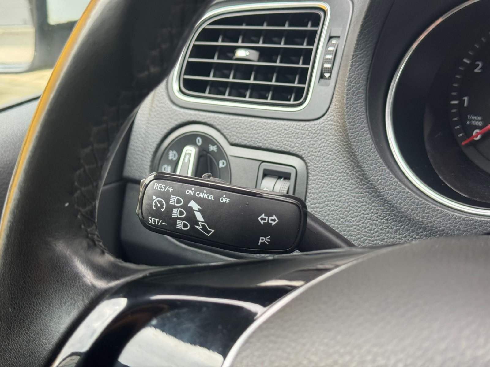 Volkswagen Polo, 1.0 TSI / Scherm / Airco / Cruise / LMV / Trekhaak