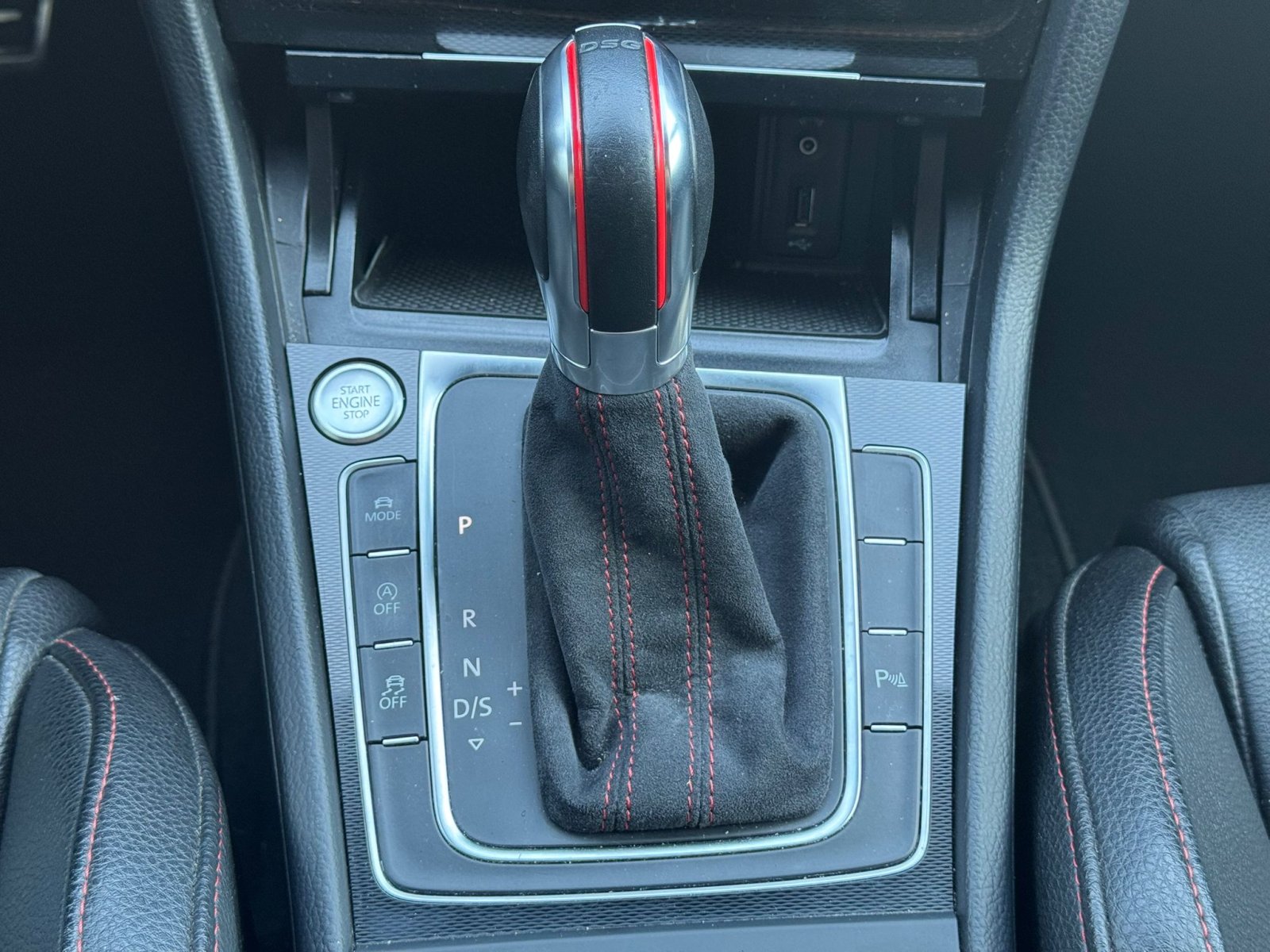 VW Golf 2.0 TSI GTI Performance / Dyn / Key / Pano / Milltek