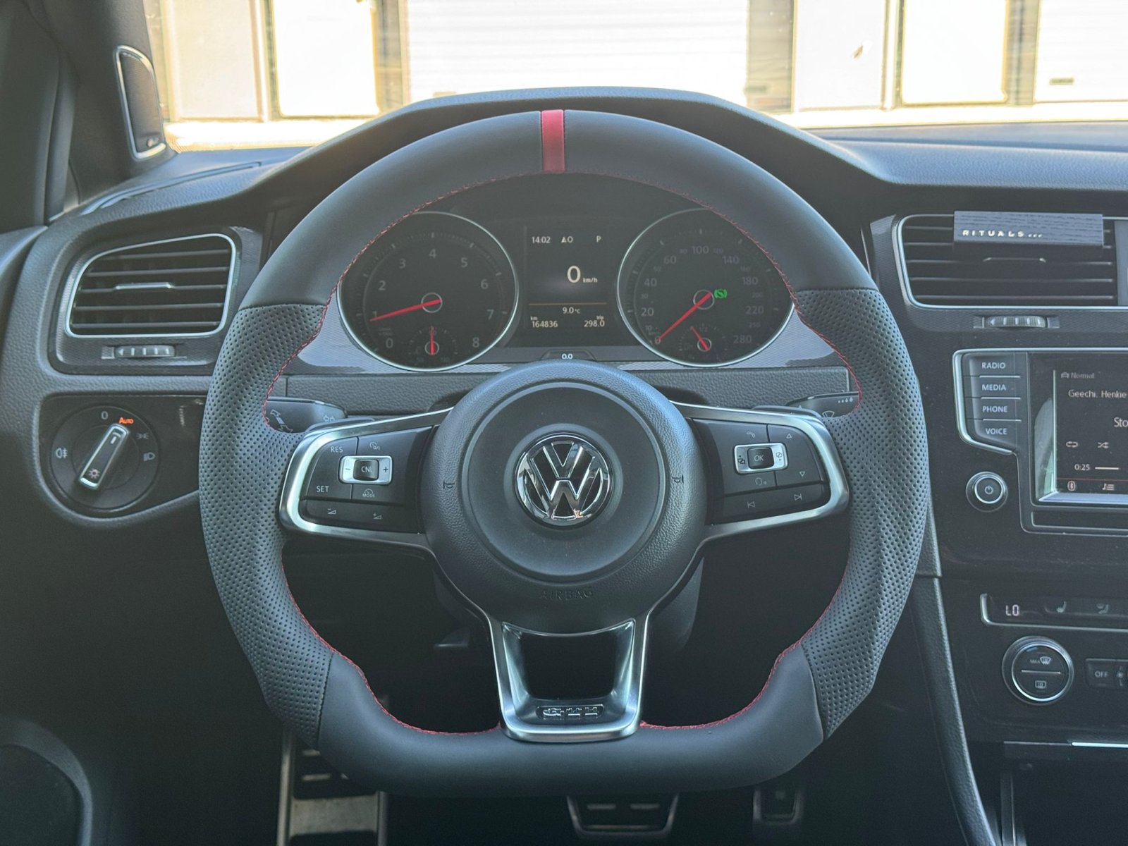 VW Golf 2.0 TSI GTI Performance / Dyn / Key / Pano / Milltek